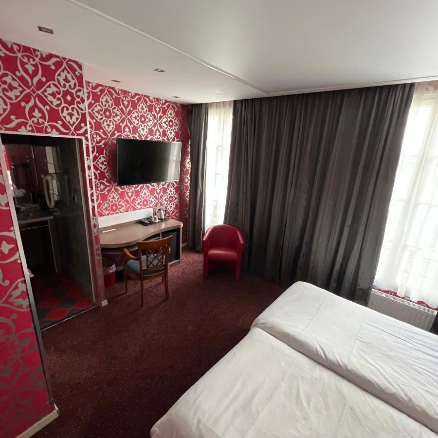 Le Grand Hotel Valenciennes Exterior photo